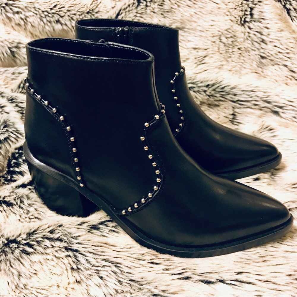 Steve Madden “Bold” Ankle Boot